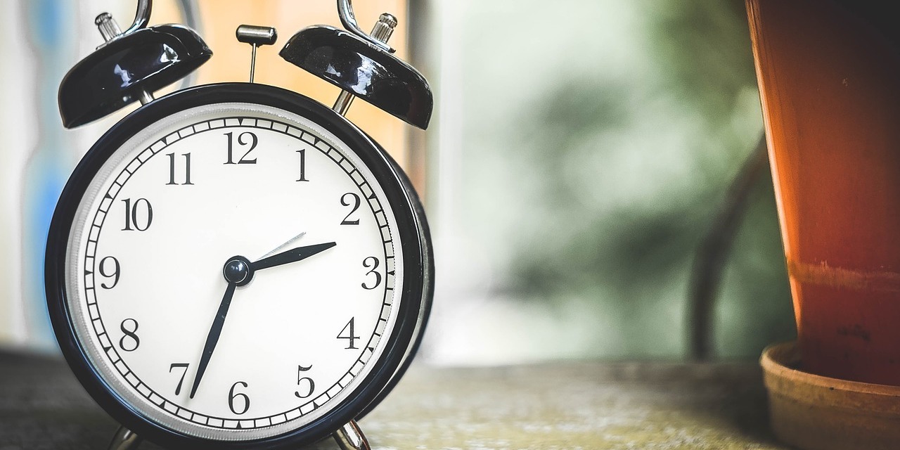 black-and-white-alarm-clock